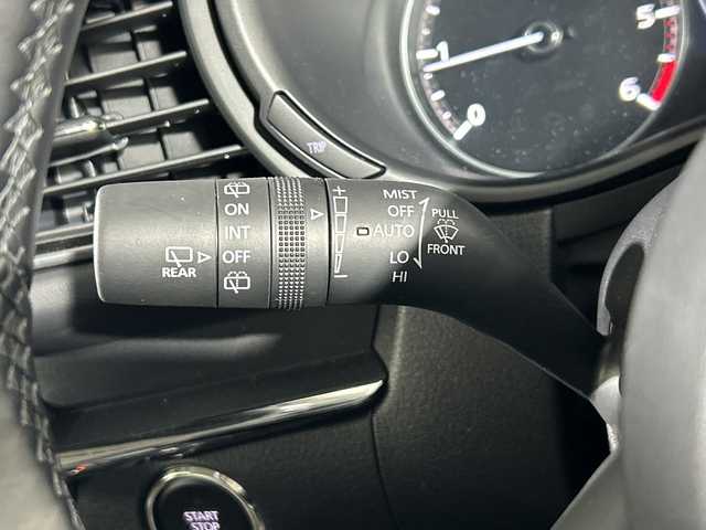 マツダ ＣＸ－３０ XD ツーリング 神奈川県 2024(令6)年 0.7万km セラミックM ディーゼルターボ/マツダコネクトナビ/フルセグ　Bluetooth　USB　Aiexa　AppleCarPlay　Androidauto/360度ビューカメラ/パワーバックドア/SOSコール/i-ACTIVSENSE/ブラインドスポットモニタリング/スマートブレーキサポート/スマートシティブレーキサポート/前後側方接近車両検知/AT誤発進抑制機能/ディスタンス＆スピードアラート/マツダレーダークルーズコントロール/クルージングトラフィックサポート/車線逸脱警報システム/レーンキープアシストシステム/アダブティブLEDヘッドランプ/ハイビームコントロールシステム/ペダル踏み間違い時加速抑制制御/ドライバーモニタリング/TCS/アイドリングストップ/パーキングセンサー/革巻きステアリング/パドルシフト/ステアリングヒーター/運転席パワーシート/ポジションメモリ/前席シートヒーター/純正ビルトインETC/純正前後ドライブレコーダー/プッシュスタート/スマートキー/LEDヘッドランプ/純正18インチアルミホイール/純正リアスポイラー