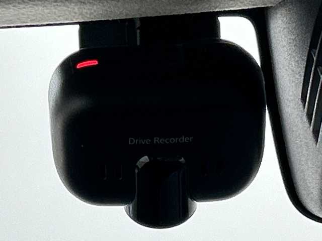 スズキ ジムニー シエラ JC 三重県 2019(平31)年 4万km ジャングルグリーン /禁煙車//デュアルブレーキサポート//純正SDナビ//フルセグ//バックカメラ//レーダークルーズコントロール//前席シートヒーター//LEDオートライト//フォグランプ//ステアリングスイッチ//純正15インチAW//ミラーヒーター//ライトウォッシャー//ウィンカーミラー//ドライブレコーダー//プッシュスタート//スマートキー//純正フロアマット