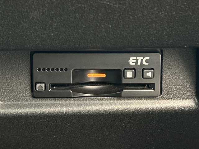 スズキ ジムニー シエラ JC 三重県 2019(平31)年 4万km ジャングルグリーン /禁煙車//デュアルブレーキサポート//純正SDナビ//フルセグ//バックカメラ//レーダークルーズコントロール//前席シートヒーター//LEDオートライト//フォグランプ//ステアリングスイッチ//純正15インチAW//ミラーヒーター//ライトウォッシャー//ウィンカーミラー//ドライブレコーダー//プッシュスタート//スマートキー//純正フロアマット