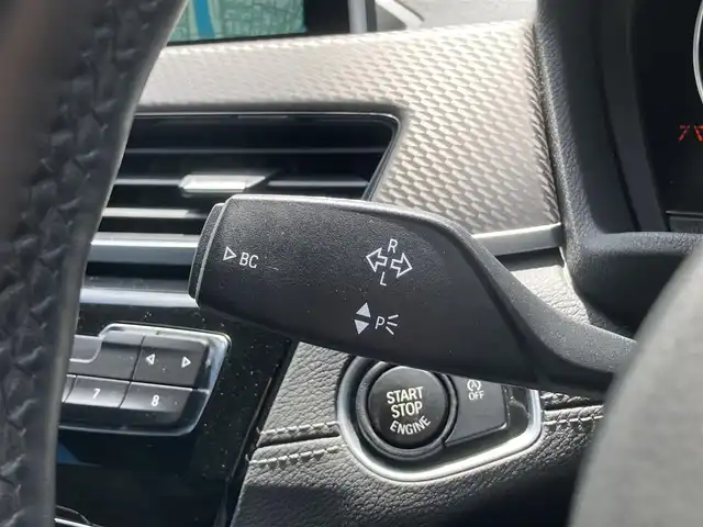 ＢＭＷ Ｘ２ xDrive 18d MスポーツX 熊本県 2019(平31)年 3.3万km ガルバニックゴールドメタリック ・スマートキー/・プッシュスタート/・インテリジェントセーフティ/・PDC自動起動/・パーキングアシスト/・クルーズコントロール(追従式)/・黒革シート/・前席シートヒーター /・前席パワーシート/・純正HDDナビ/　【Bluetooth・USB・AppleCarPlay】/・バックカメラ/・ETC/・パワーバックドア/・LEDヘッドランプ/・LEDフォグランプ/・純正マット