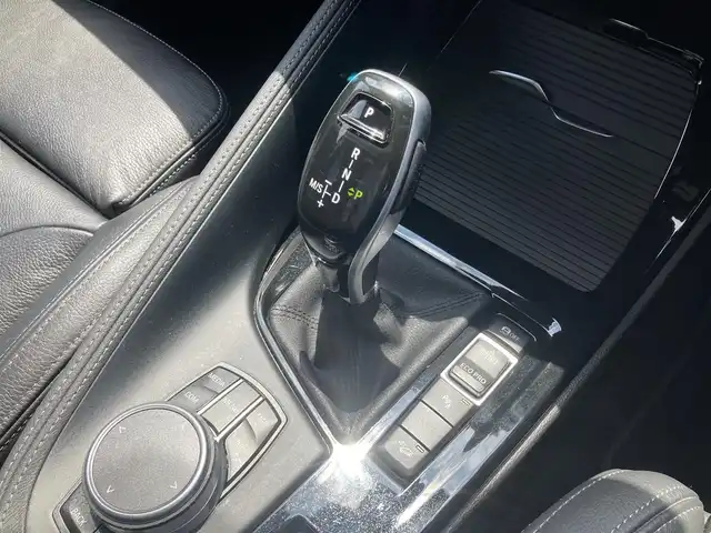 ＢＭＷ Ｘ２ xDrive 18d MスポーツX 熊本県 2019(平31)年 3.3万km ガルバニックゴールドメタリック ・スマートキー/・プッシュスタート/・インテリジェントセーフティ/・PDC自動起動/・パーキングアシスト/・クルーズコントロール(追従式)/・黒革シート/・前席シートヒーター /・前席パワーシート/・純正HDDナビ/　【Bluetooth・USB・AppleCarPlay】/・バックカメラ/・ETC/・パワーバックドア/・LEDヘッドランプ/・LEDフォグランプ/・純正マット