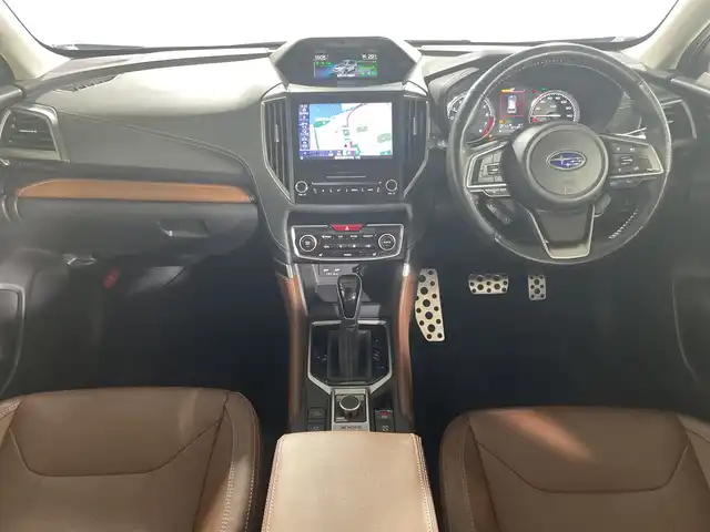 スバル フォレスター ハイブリッド アドバンス 福岡県 2020(令2)年 4.7万km クリスタルブラックシリカ 純正SDナビ/フルセグ/（AM/FM/CD/DVD/BT）/バックカメラ/電動リアゲート/追従型クルーズコントロール/レザーシート/D/Nシートヒーター/D/Nパワーシート/ビルトインETC/前後ドラレコ/純正AW18インチ/横滑り防止装置/衝突軽減システム/レーンアシスト/BSM/プッシュスタート/スマートキー