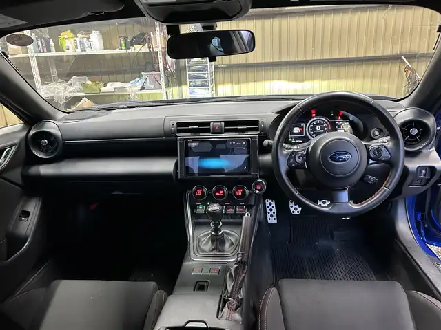 スバル ＢＲＺ R 鹿児島県 2023(令5)年 2.1万km WRブルーパール ディーラーOP/サイバーナビ /CD /DVD /SD /BT /フルセグ/バックカメラ/ETC2.0/純正ドラレコ/STIスカッフプレート/純正アルミホイール/スマートキー×2/新車時保証書/取扱説明書