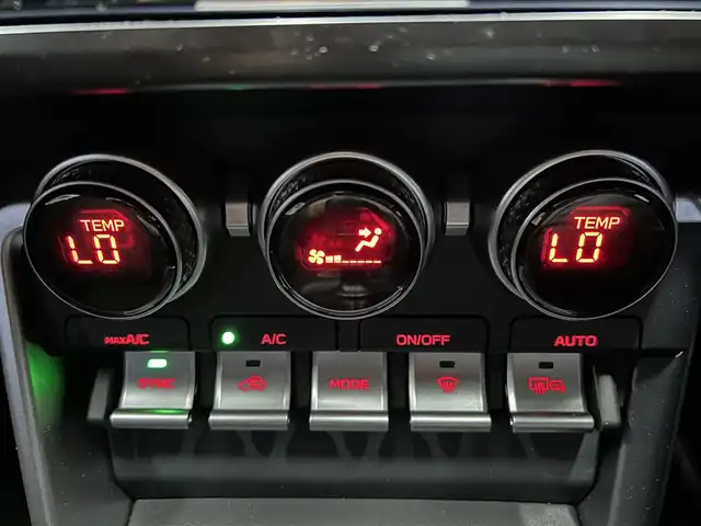 スバル ＢＲＺ R 鹿児島県 2023(令5)年 2.1万km WRブルーパール ディーラーOP/サイバーナビ /CD /DVD /SD /BT /フルセグ/バックカメラ/ETC2.0/純正ドラレコ/STIスカッフプレート/純正アルミホイール/スマートキー×2/新車時保証書/取扱説明書