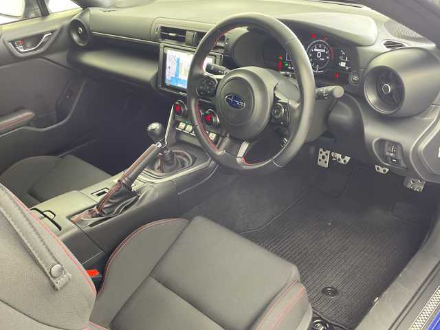 スバル ＢＲＺ R 鹿児島県 2023(令5)年 2.1万km WRブルーパール クルーズコントロール/ディーラーOP９インチサイバーナビ /CD /DVD /SD /Bluetooth/HDMI/フルセグTV/バックカメラ/ステアリングリモコン/衝突被害軽減システム/BSM/ETC/純正前方向ドラレコ/STIスカッフプレート/純正17インチアルミホイール/スマートキー×2/新車時保証書/取扱説明書