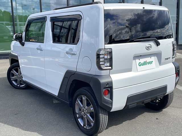 ダイハツ タフト G ターボ 道東・釧路十勝 2022(令4)年 3.2万km シャイニングホワイトパール ・4WD/・ガラスルーフ/・純正SDナビ/（FM・AM・CD・DVD・BT・フルセグ）/・バックカメラ/・レーダークルーズコントロール/・スマートアシスト/・リアパーキングアシスト/・前席シートヒーター/・LEDヘッドライト/・フォグライト/・オートマチックハイビーム/・オートライト/・横滑り防止/・ETC/・革巻きステアリング/・ステアリングスイッチ/・電格ウィンカーミラー/・ドアバイザー/・スマートキー/・プッシュスタート/・保証書