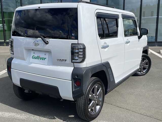 ダイハツ タフト G ターボ 道東・釧路十勝 2022(令4)年 3.2万km シャイニングホワイトパール ・4WD/・ガラスルーフ/・純正SDナビ/（FM・AM・CD・DVD・BT・フルセグ）/・バックカメラ/・レーダークルーズコントロール/・スマートアシスト/・リアパーキングアシスト/・前席シートヒーター/・LEDヘッドライト/・フォグライト/・オートマチックハイビーム/・オートライト/・横滑り防止/・ETC/・革巻きステアリング/・ステアリングスイッチ/・電格ウィンカーミラー/・ドアバイザー/・スマートキー/・プッシュスタート/・保証書