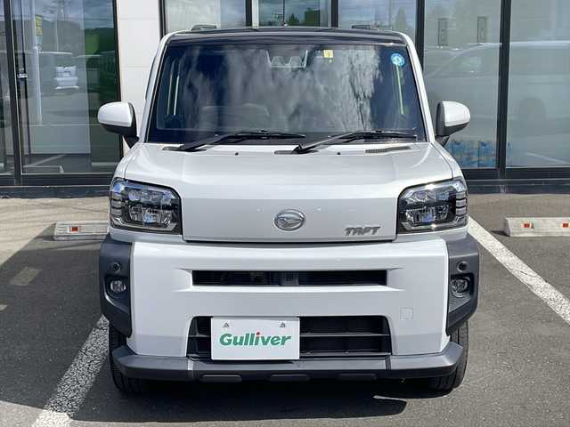 ダイハツ タフト G ターボ 道東・釧路十勝 2022(令4)年 3.2万km シャイニングホワイトパール ・4WD/・ガラスルーフ/・純正SDナビ/（FM・AM・CD・DVD・BT・フルセグ）/・バックカメラ/・レーダークルーズコントロール/・スマートアシスト/・リアパーキングアシスト/・前席シートヒーター/・LEDヘッドライト/・フォグライト/・オートマチックハイビーム/・オートライト/・横滑り防止/・ETC/・革巻きステアリング/・ステアリングスイッチ/・電格ウィンカーミラー/・ドアバイザー/・スマートキー/・プッシュスタート/・保証書