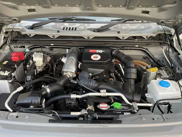 スズキ ジムニー XL 京都府 2022(令4)年 2.5万km ミディアムグレー 社外メモリナビ　Ｂｌｕｅｔｏｏｔｈオーディオ　フルセグ　ＤＶＤ再生　バックカメラ　リフトアップ　前席シートヒーター　リフトアップ　ビルトインＥＴＣ　スマートキー　プッシュスタート　フロアマット　禁煙車