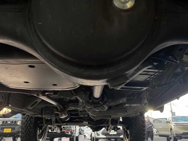 スズキ ジムニー XL 京都府 2022(令4)年 2.5万km ミディアムグレー 社外メモリナビ　Ｂｌｕｅｔｏｏｔｈオーディオ　フルセグ　ＤＶＤ再生　バックカメラ　リフトアップ　前席シートヒーター　リフトアップ　ビルトインＥＴＣ　スマートキー　プッシュスタート　フロアマット　禁煙車