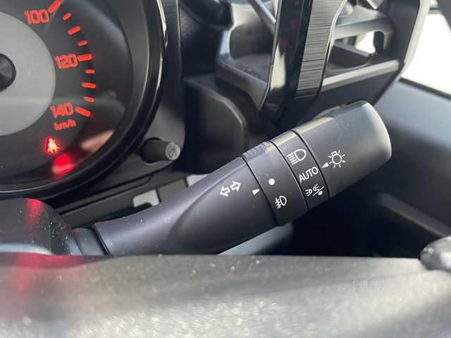 スズキ ジムニー XL 京都府 2022(令4)年 2.5万km ミディアムグレー 社外メモリナビ　Ｂｌｕｅｔｏｏｔｈオーディオ　フルセグ　ＤＶＤ再生　バックカメラ　リフトアップ　前席シートヒーター　リフトアップ　ビルトインＥＴＣ　スマートキー　プッシュスタート　フロアマット　禁煙車