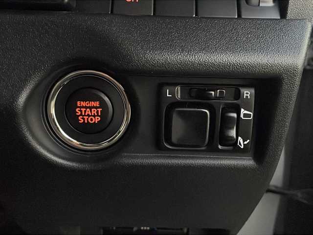 スズキ ジムニー XL 京都府 2022(令4)年 2.5万km ミディアムグレー 社外メモリナビ　Ｂｌｕｅｔｏｏｔｈオーディオ　フルセグ　ＤＶＤ再生　バックカメラ　リフトアップ　前席シートヒーター　リフトアップ　ビルトインＥＴＣ　スマートキー　プッシュスタート　フロアマット　禁煙車