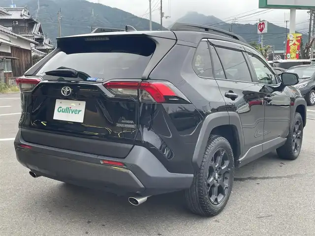 トヨタ ＲＡＶ４ アドベンチャー オフロードPKG 愛媛県 2022(令4)年 2.8万km アティチュードブラックマイカ 純正ディスプレイオーディオ（Bluetooth/メモリ/USB）/黒合皮シート/シートヒーター/エアシート/トヨタセーフティセンス/ダウンヒルアシストコントロール/前方ドライブレコーダー/ブラインドスポットモニター/アラウンドビューモニター/前後コーナーセンサー/ビルトインETC/ステアリングヒーター/パワーシート/シートメモリー/パワーバックドア/ルーフレール/純正18インチAW/LEDヘッドライト/カーテンエアバック