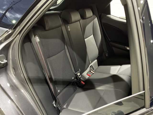 レクサス ＬＢＸ モリゾウ RR 佐賀県 2025(令7)年 0.2万km ガンＭ／黒 黒革シート/純正9.8インチディスプレイオーディオ/（Bluetooth/フルセグ/AM/FM/Apple CarPlay）/パノラミックビューモニター/レクサスセーフティーシステム/・レーダークルーズコントロール/・ブラインドスポットモニター/・クリアランスソナー/ステアリングヒーター/前席シートヒーター/D席パワーシート/D席メモリーシート/パワーバックドア/ビルトインETC2.0/置くだけ充電/スペアキー、カードキー/取扱説明書/保証書