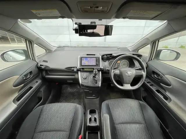 トヨタ ウィッシュ 1．8X HIDセレクション 千葉県 2011(平23)年 9.3万km シルバーマイカM 純正ナビ/バックカメラ/ETC/ハロゲンヘッドライト/スマートキー/プッシュスタート/HIDヘッドライト