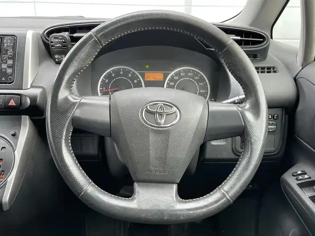 トヨタ ウィッシュ 1．8X HIDセレクション 千葉県 2011(平23)年 9.3万km シルバーマイカM 純正ナビ/バックカメラ/ETC/ハロゲンヘッドライト/スマートキー/プッシュスタート/HIDヘッドライト