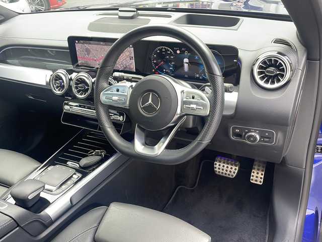 メルセデス・ベンツ Ｍ・ベンツ ＧＬＢ２００ｄ 4マチック AMGライン 広島県 2023(令5)年 4.3万km 青 /登録時走行距離/　　　　　　43062キロ/ワンオーナー/4WD/サンルーフ/純正ナビ/全方位モニター/地デジ/黒革シート/シートヒーター/パワーバックドア/クルーズコントロール/HUD/ルーフレール/スペアキー×１/ETC/新車時整備手帳/　　【保証書】/取扱説明書/