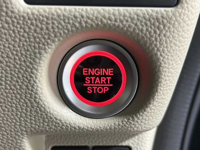 ホンダ Ｎ ＢＯＸ G L ホンダセンシング 沖縄県 2018(平30)年 5.2万km ブリティッシュグリーンP 禁煙車　/県外仕入　/社外ナビ/【ＢＴ／フルセグＴＶ／ＣＤ／ＤＶＤ】　/バックカメラ/ステアリングリモコン/片側パワースライドドア/ホンダセンシング/→衝突被害軽減システム　　/→レーダークルーズコントロール/スマートキー　/プッシュスタート　/ＬＥＤヘッドライト　/横滑り防止装置