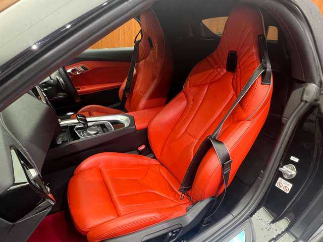 ＢＭＷ Ｚ４ sDrive20i Mスポーツ 千葉県 2020(令2)年 4万km 黒Ｍ イノベーションＰＫＧ　/ファストトラックＰＫＧ　/ＡＣＣ　/赤革シート　/ナビ　/Ｂカメラ　/Ｂｌｕｅｔｏｏｔｈ接続　/ＨＵＤ　/シートＨ　/パーキングアシスト/アダプティブＭサスペンション　/ＬＥＤライト