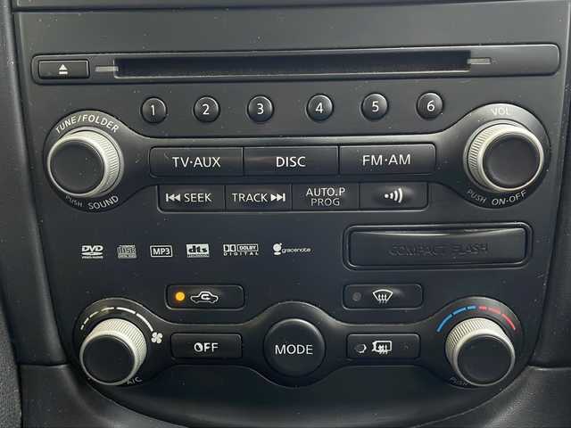 日産 フェアレディ Ｚ バージョンS 福島県 2008(平20)年 17.1万km ブリリアントホワイトパール ６ＭＴ　メーカーナビ　バックカメラ　ビルトインＥＴＣ　リアスポイラー　ＨＩＤヘッドライト　純正フロアマット　社外アルミホイール　スマートキー　保証書　取扱説明書　スペアキー