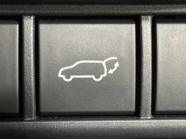 トヨタ プリウス Z 神奈川県 2024(令6)年 2万km ガンＭ トヨタセーフティセンス/純正12.3型ディスプレイオーディオ/・BT/フルセグTV/USB/MiraCast/パノラミックビューモニター/デジタルインナーミラー/AC100V/置くだけ充電/モデリスタエアロキット/純正前後ドライブレコーダー/ビルトインETC2.0/BSM/パーキングアシスト/パワーバックドア/電動サイドブレーキ/オートブレーキホールド/レザー調シート/パワーシート(D)/メモリシート(D)/シートヒーター(D/N)/ベンチレーション(D/N)/EVモード/ECO/SPORTモード/革巻きステアリング/ステアリングスイッチ/Autoライト/ステアリングヒーター/ヘッドライトレベライザー/LEDヘッドライト/電動格納ミラー/ウィンカーミラー/純正フロアマット/純正ドアバイザー/純正19インチアルミホイール