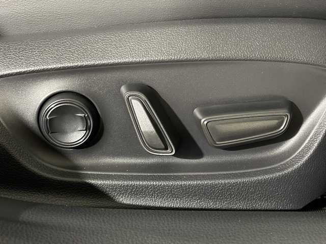 トヨタ プリウス Z 神奈川県 2024(令6)年 2万km ガンＭ トヨタセーフティセンス/純正12.3型ディスプレイオーディオ/・BT/フルセグTV/USB/MiraCast/パノラミックビューモニター/デジタルインナーミラー/AC100V/置くだけ充電/モデリスタエアロキット/純正前後ドライブレコーダー/ビルトインETC2.0/BSM/パーキングアシスト/パワーバックドア/電動サイドブレーキ/オートブレーキホールド/レザー調シート/パワーシート(D)/メモリシート(D)/シートヒーター(D/N)/ベンチレーション(D/N)/EVモード/ECO/SPORTモード/革巻きステアリング/ステアリングスイッチ/Autoライト/ステアリングヒーター/ヘッドライトレベライザー/LEDヘッドライト/電動格納ミラー/ウィンカーミラー/純正フロアマット/純正ドアバイザー/純正19インチアルミホイール