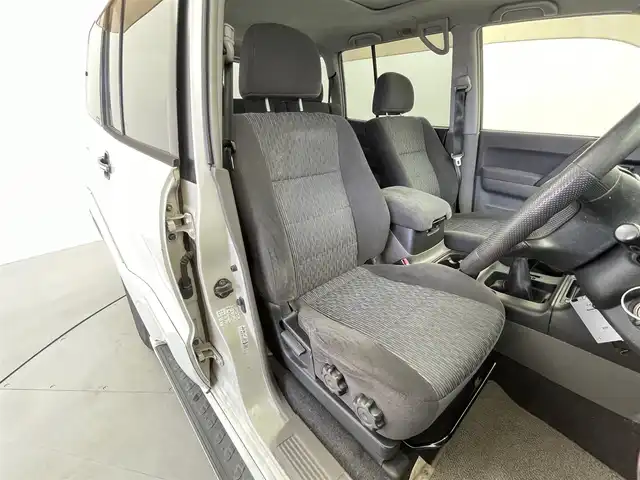 三菱 パジェロ ロング ZR 福井県 2004(平16)年 16.1万km ウォームホワイトパール サンルーフ/バグガード/バンパーガード/背面タイヤ/４WD/純正アルミホイール/オーディオデッキ/ETC/電格ミラー/AAC/ドアバイザー/オートライト