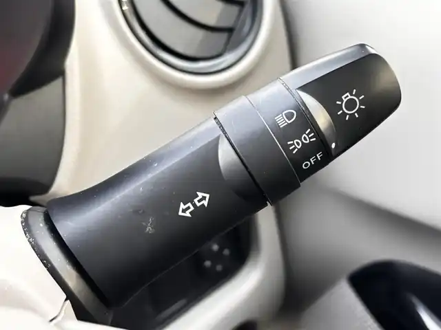 三菱 ｅＫワゴン E e－アシスト 熊本県 2018(平30)年 12.3万km シルキーホワイト 社外メモリナビ（MDV-D5048TW）/【フルセグTV/Bluetooth/CD/DVD】/衝突軽減ブレーキ/シートヒーター/横滑り防止機能/ベンチシート/フロアマット/ドアバイザー/キーレス