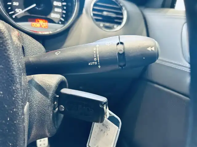 プジョー ＲＣＺ 大阪府 2014(平26)年 0.9万km 黒 社外ナビ/TV/バックカメラ/クリアランスソナー/純正18インチAW/HIDヘッドライト/クルコン/リモコンキー/電動リアスポイラー/黒革/パワーシート/Dシートメモリ/シートヒーター