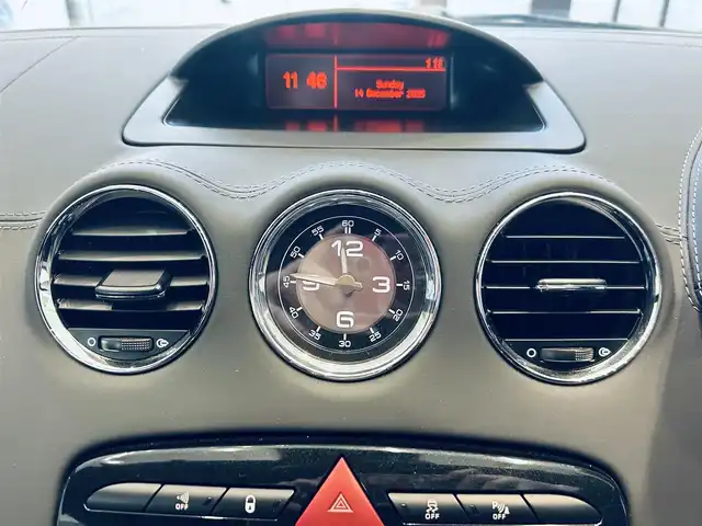 プジョー ＲＣＺ 大阪府 2014(平26)年 0.9万km 黒 社外ナビ/TV/バックカメラ/クリアランスソナー/純正18インチAW/HIDヘッドライト/クルコン/リモコンキー/電動リアスポイラー/黒革/パワーシート/Dシートメモリ/シートヒーター