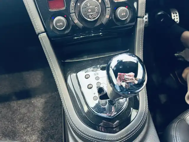 プジョー ＲＣＺ 大阪府 2014(平26)年 0.9万km 黒 社外ナビ/TV/バックカメラ/クリアランスソナー/純正18インチAW/HIDヘッドライト/クルコン/リモコンキー/電動リアスポイラー/黒革/パワーシート/Dシートメモリ/シートヒーター