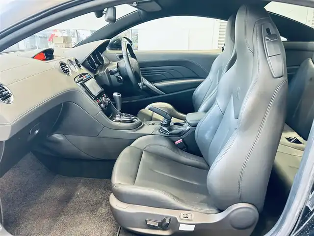 プジョー ＲＣＺ 大阪府 2014(平26)年 0.9万km 黒 社外ナビ/TV/バックカメラ/クリアランスソナー/純正18インチAW/HIDヘッドライト/クルコン/リモコンキー/電動リアスポイラー/黒革/パワーシート/Dシートメモリ/シートヒーター