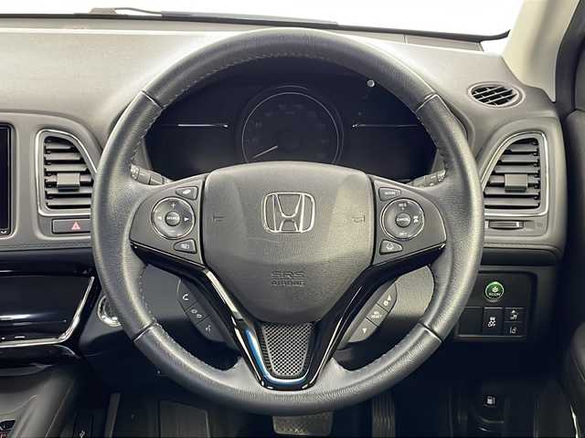 ホンダ ヴェゼル X ホンダセンシング 新潟県 2020(令2)年 3.6万km プレミアムクリスタルレッドM 純正ナビ　/　（CD・DVD・Bluetooth・フルセグ・HDMI  ）/USB端子　/バックカメラ　/ドライブレコーダー/ホンダセンシング/　・衝突軽減ブレーキ/　・レーダークルーズコントロール/　・レーンキープアシスト/オートライト/LEDヘッドライト/純正フロアマット