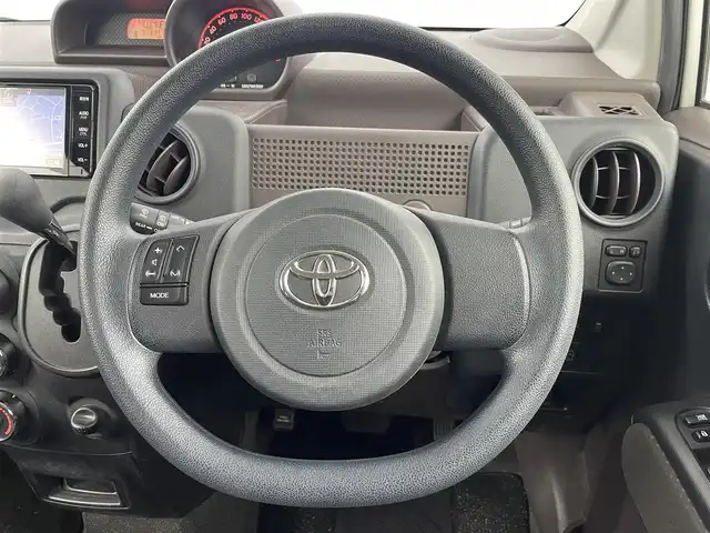 トヨタ ポルテ Y 埼玉県 2015(平27)年 7.2万km ホワイトパールクリスタルシャイン 純正ナビ　NSZT-W64/(Bluetooth/CD/DVD/AM/FM)/地デジフルセグ/バックカメラ/ETC/片側パワースライドドア/アイドリングストップ/ステアリングリモコン/ウィンカーミラー/フロントフォグランプ/純正ドアバイザー/純正フロアマット