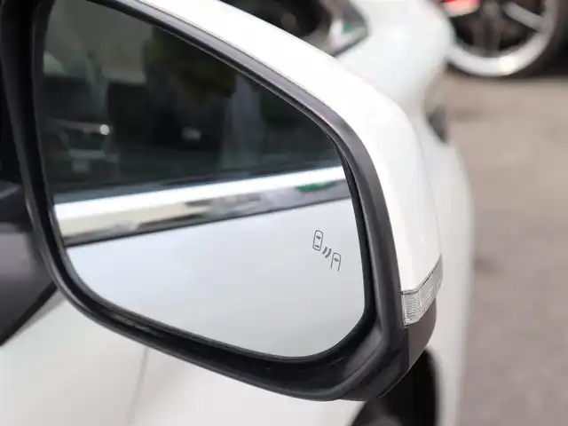 トヨタ アルファード Z 神奈川県 2024(令6)年 0.3万km プラチナホワイトパールマイカ ワンオーナー/サンルーフ/後席モニター/デジタルインナーミラー/ＢＳＭ/全方位カメラ/黒革シート　シートヒーター　ベンチレーション/前後コーナーセンサー/ＥＴＣ２．０/フルセグＴＶ/アクティブクルーズ/両側パワースライドドア/LEDヘッドライト/保証書