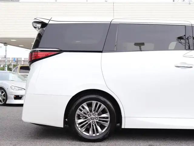 トヨタ アルファード Z 神奈川県 2024(令6)年 0.3万km プラチナホワイトパールマイカ ワンオーナー/サンルーフ/後席モニター/デジタルインナーミラー/ＢＳＭ/全方位カメラ/黒革シート　シートヒーター　ベンチレーション/前後コーナーセンサー/ＥＴＣ２．０/フルセグＴＶ/アクティブクルーズ/両側パワースライドドア/LEDヘッドライト/保証書
