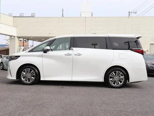 トヨタ アルファード Z 神奈川県 2024(令6)年 0.3万km プラチナホワイトパールマイカ ワンオーナー/サンルーフ/後席モニター/デジタルインナーミラー/ＢＳＭ/全方位カメラ/黒革シート　シートヒーター　ベンチレーション/前後コーナーセンサー/ＥＴＣ２．０/フルセグＴＶ/アクティブクルーズ/両側パワースライドドア/LEDヘッドライト/保証書
