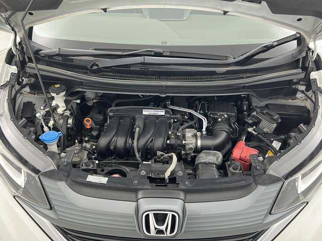 ホンダ フリード G ホンダセンシング 大阪府 2018(平30)年 6.7万km ホワイトオーキッドパール ホンダセンシング/・衝突軽減ブレーキ/・路外逸脱抑制機能/・アダプティブクルーズコントロール/・標識検知機能/純正SDナビ/・CD.DVD.SD.BT/フルセグTV/バックモニター/両側パワースライドドア/LEDヘッドライト/ビルトインETC/アイドリングストップ/横滑り防止装置/プッシュスタート/スマートキー/純正フロアマット/ロールサンシェード/シートバックテーブル