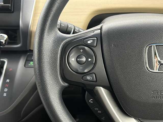 ホンダ フリード G ホンダセンシング 大阪府 2018(平30)年 6.7万km ホワイトオーキッドパール ホンダセンシング/・衝突軽減ブレーキ/・路外逸脱抑制機能/・アダプティブクルーズコントロール/・標識検知機能/純正SDナビ/・CD.DVD.SD.BT/フルセグTV/バックモニター/両側パワースライドドア/LEDヘッドライト/ビルトインETC/アイドリングストップ/横滑り防止装置/プッシュスタート/スマートキー/純正フロアマット/ロールサンシェード/シートバックテーブル