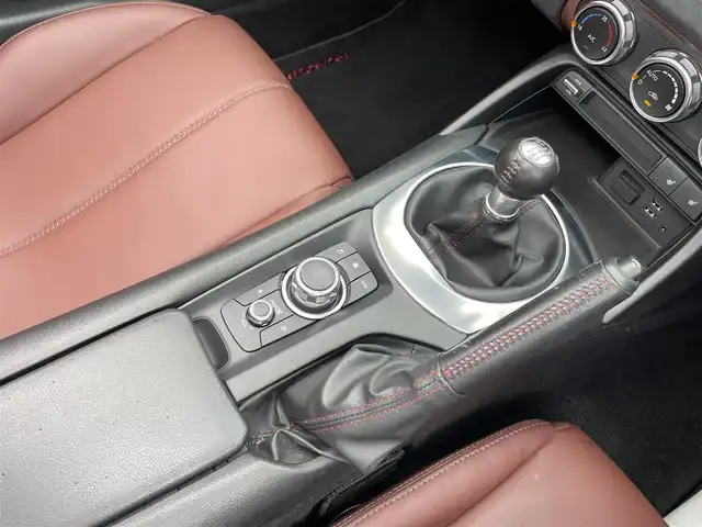 マツダ ロードスター ＲＦ RS 和歌山県 2017(平29)年 3.6万km ソウルレッドプレミアムメタリック 茶革シート/BOSEサウンド/純正ナビ/フルセグTV/CD/DVD/Bluetooth/USB/レーンキープ/ブラインドスポット/シートヒーター/純正フロアマット/LEDヘッドライト/純正17インチアルミホイール/UVカット機能付きフロントガラス/スマートキー/スペアキー×1/取扱説明書