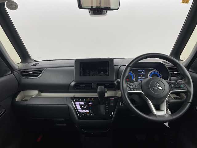 三菱 デリカミニ T プレミアム 新潟県 2023(令5)年 0.7万km アメジストブラック 4WD/マイパイロット/アラウンドビューモニター/両側パワースライドドア/レーダークルーズコントロール/LEDオートライト/ハーフレザーシート/シートヒーター/純正アルミホイール/ステアリングスイッチ/パドルシフト/ステアリングヒーター/アイドリングストップ/デジタルインナーミラー/スマートキー