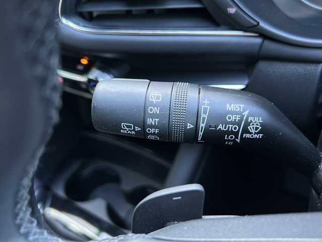 マツダ マツダ３ファストバック XD Lパッケージ 岐阜県 2022(令4)年 1.5万km ソウルレッドクリスタルM 登録時走行距離：15048km/純正ナビ/全方位カメラ/フルセグテレビ・Bluetooth・CD/iアクティブセンス/レーダークルーズコントロール/ブラインドスポットモニター/前後コーナーセンサー/ヘッドアップディスプレイ/レザーシート/シートヒーター/ドライブレコーダー/LEDヘッドライト/オートライト/オートマチックハイビーム/ステアリングヒーター/ETC/ポジショニングメモリー/アイドリングストップ/プッシュスタート/スマートキー/スペアキー