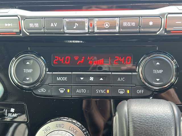 三菱 デリカＤ：５ P 山形県 2023(令5)年 2.1万km ホワイトダイヤモンド 禁煙車/4WD/衝突被害軽減ブレーキ/横滑り防止装置/オートマチックハイビーム/レーンキープアシスト/ブラインドスポットモニター/クルーズコントロール/全方位カメラ/前後ドライブレコーダー/ALPINEナビ/（フルセグ/Bluetooth/DVD/Apple CarPlay)/テレビキャンセラー/ALPINEフリップダウンモニター/アイドリングストップ/両側パワースライドドア/電動サイドステップ/パワーバックドア/レザー調シート/D席パワーシート/前席シートヒーター/純正フロアマット/ステアリングスイッチ/ステアリングヒーター/パドルシフト/ETC/スマートキー×２/社外AW/LEDヘッドライト/フォグランプ