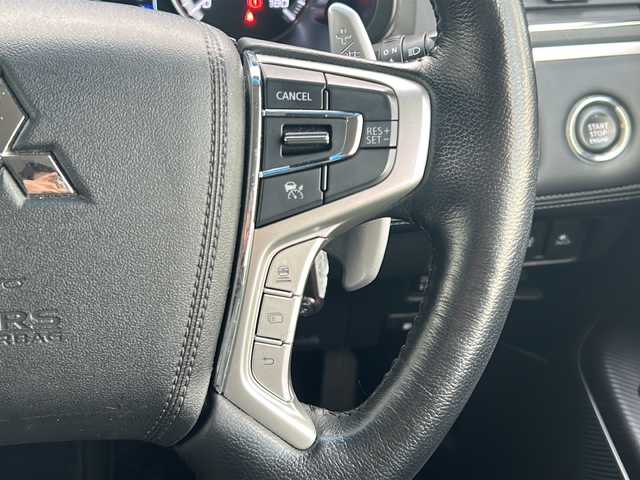 三菱 デリカＤ：５ P 山形県 2023(令5)年 2.1万km ホワイトダイヤモンド 禁煙車/4WD/衝突被害軽減ブレーキ/横滑り防止装置/オートマチックハイビーム/レーンキープアシスト/ブラインドスポットモニター/クルーズコントロール/全方位カメラ/前後ドライブレコーダー/ALPINEナビ/（フルセグ/Bluetooth/DVD/Apple CarPlay)/テレビキャンセラー/ALPINEフリップダウンモニター/アイドリングストップ/両側パワースライドドア/電動サイドステップ/パワーバックドア/レザー調シート/D席パワーシート/前席シートヒーター/純正フロアマット/ステアリングスイッチ/ステアリングヒーター/パドルシフト/ETC/スマートキー×２/社外AW/LEDヘッドライト/フォグランプ