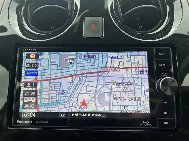 日産 ノート e－パワー メダリスト 佐賀県 2017(平29)年 6万km ブリリアントホワイトパール 社外7インチナビ/フルセグTV/CD/DVD/Blu-ray/Bluetooth/全方位カメラ/衝突被害軽減システム/デジタルインナールームミラー/車線逸脱警報/横滑り防止装置/クリアランスソナー/オートライト/LEDヘッドライト/フォグライト/前方ドライブレコーダー/ハーフレザーシート/ISOFIX対応シート/ETC2.0/純正フロアマット/純正15インチアルミホイール/スマートキー/スペアキー×１/プッシュスタート/電動格納ミラー/ステアリングスイッチ