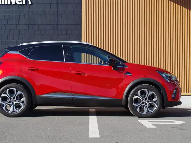 ルノー ルノー キャプチャー インテンス テックパック 埼玉県 2021(令3)年 3万km 赤 ブラックレザーシート/アダプティブクルーズコントロール/ディスプレイオーディオ/Bluetooth/CarPlay/社外ナビ/パークセンサー/ブラインドスポットモニター/全周囲カメラ/シートヒーター/ステアリングヒーター/スペアキー/ETC