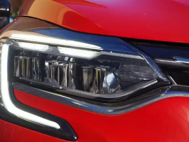 ルノー ルノー キャプチャー インテンス テックパック 埼玉県 2021(令3)年 3万km 赤 ブラックレザーシート/アダプティブクルーズコントロール/ディスプレイオーディオ/Bluetooth/CarPlay/社外ナビ/パークセンサー/ブラインドスポットモニター/全周囲カメラ/シートヒーター/ステアリングヒーター/スペアキー/ETC