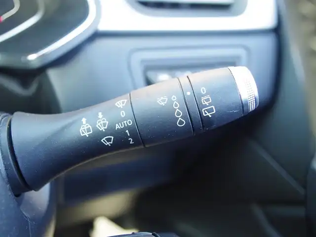 ルノー ルノー キャプチャー インテンス テックパック 埼玉県 2021(令3)年 3万km 赤 ブラックレザーシート/アダプティブクルーズコントロール/ディスプレイオーディオ/Bluetooth/CarPlay/社外ナビ/パークセンサー/ブラインドスポットモニター/全周囲カメラ/シートヒーター/ステアリングヒーター/スペアキー/ETC