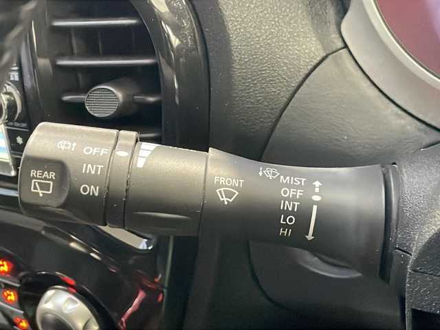 日産 ジューク 15RX アーバンセレクション 愛知県 2014(平26)年 4.3万km サファイアブラック /ワンオーナー//禁煙車//純正メモリーナビ//フルセグ/CD/DVD/SD/Bluetooth/USB/ipod//ドライブレコーダー//バックカメラ//ETC//純正ローダウンサスペンション（アーバンセレクション専用）//純正エキゾーストフィニッシャー//HIDオートライト//フロントフォグランプ//社外17インチアルミホイール//純正アルミホイールタイヤ（215/55R17）//プッシュスタート//スペアスマートキー//革巻きステアリング//フェンダーポール//i-stop//D-MODE//オートエアコン//オートリトラウィンカーミラー//純正ドアバイザー//純正フロアマット//車両取扱説明書//ナビ取扱説明書//早わかりガイドブック//点検整備記録簿H26H27