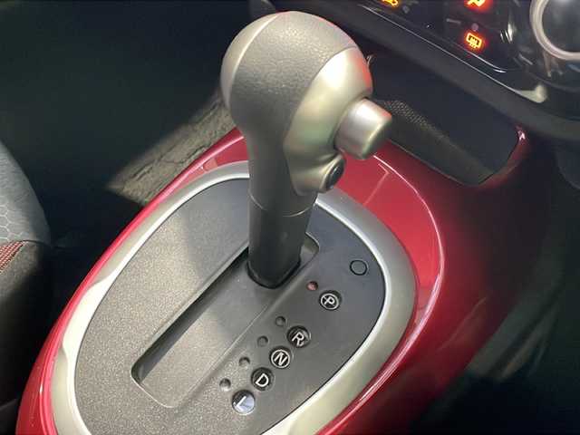 日産 ジューク 15RX アーバンセレクション 愛知県 2014(平26)年 4.3万km サファイアブラック /ワンオーナー//禁煙車//純正メモリーナビ//フルセグ/CD/DVD/SD/Bluetooth/USB/ipod//ドライブレコーダー//バックカメラ//ETC//純正ローダウンサスペンション（アーバンセレクション専用）//純正エキゾーストフィニッシャー//HIDオートライト//フロントフォグランプ//社外17インチアルミホイール//純正アルミホイールタイヤ（215/55R17）//プッシュスタート//スペアスマートキー//革巻きステアリング//フェンダーポール//i-stop//D-MODE//オートエアコン//オートリトラウィンカーミラー//純正ドアバイザー//純正フロアマット//車両取扱説明書//ナビ取扱説明書//早わかりガイドブック//点検整備記録簿H26H27